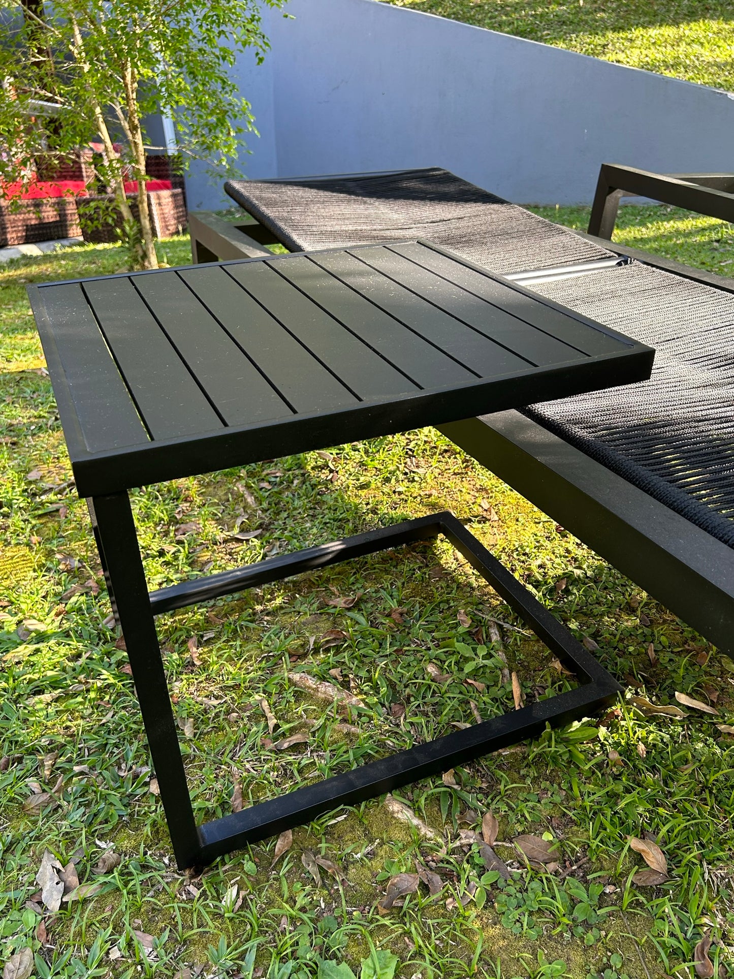 Conjunto de espreguiçadeira Noronha com mesa lateral - Imagem 12