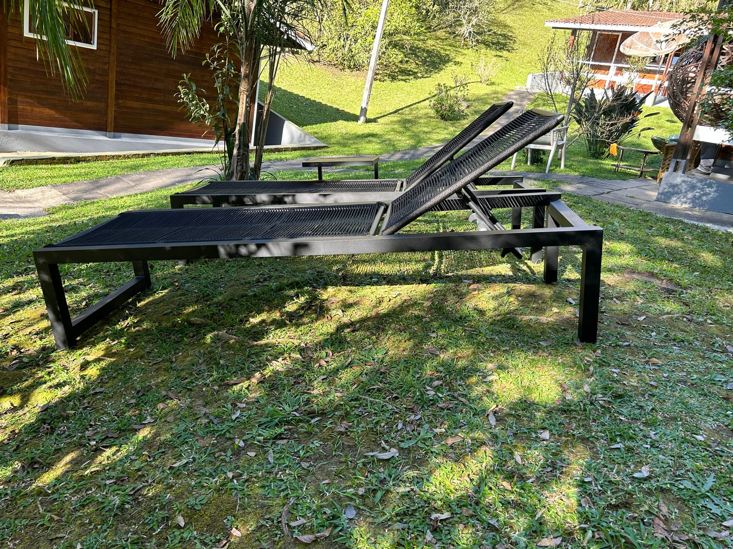 Conjunto de espreguiçadeira Noronha com mesa lateral - Imagem 4