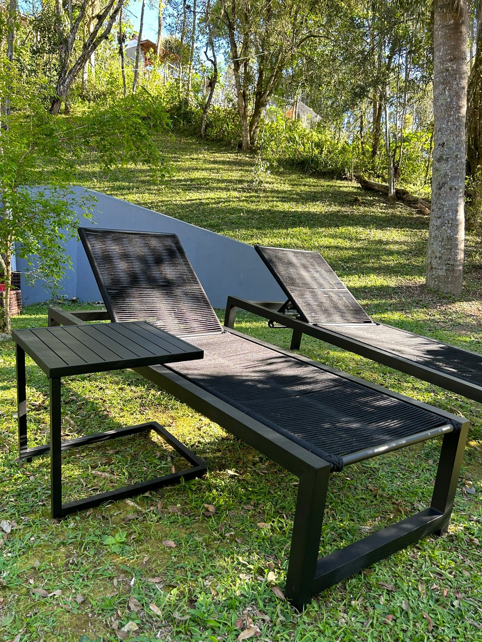 Conjunto de espreguiçadeira Noronha com mesa lateral - Imagem 8