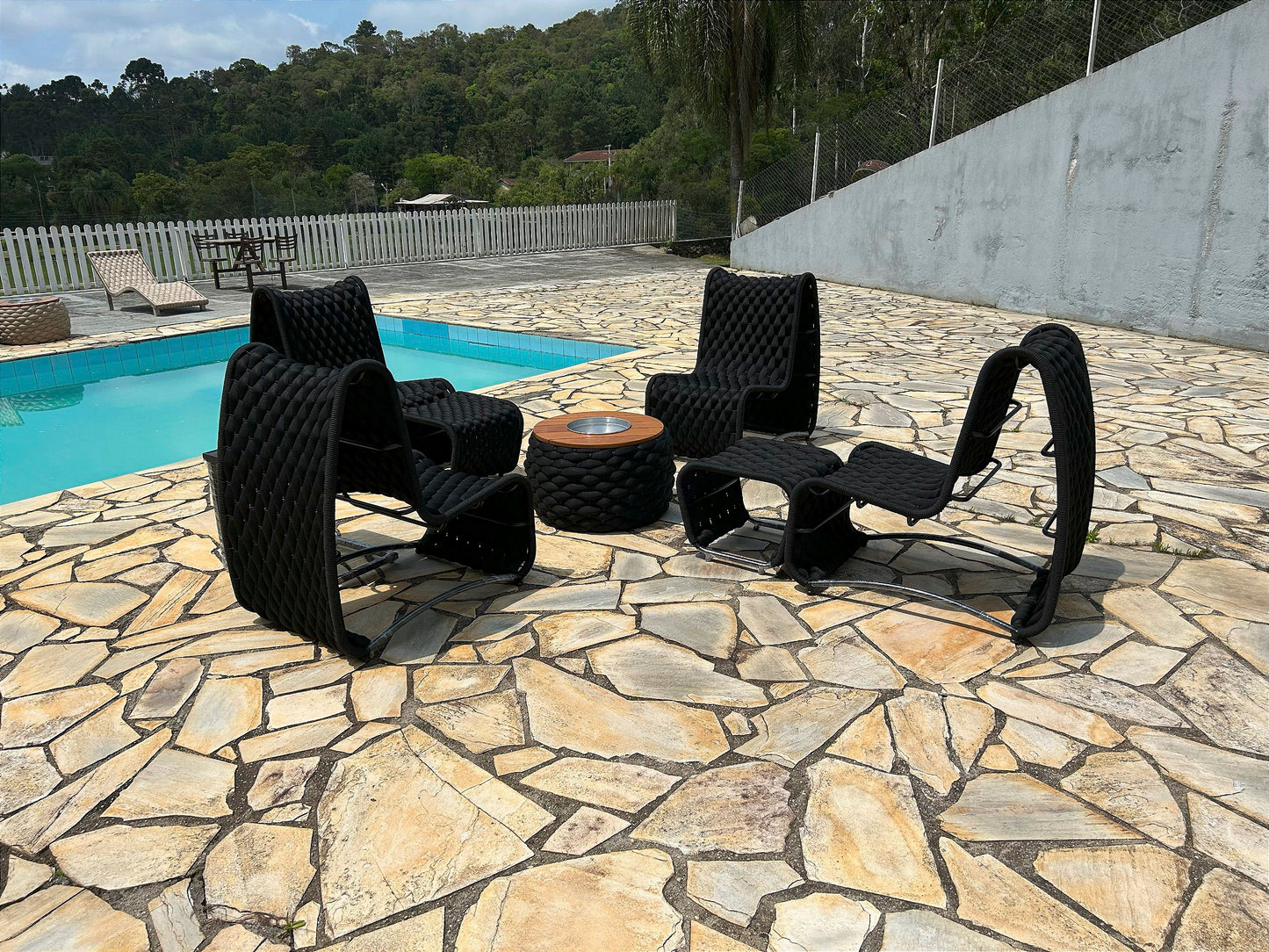 Conjunto Rennes em tricô náutico com mesa de centro e mesa auxiliar lateral de alumínio - Imagem 3