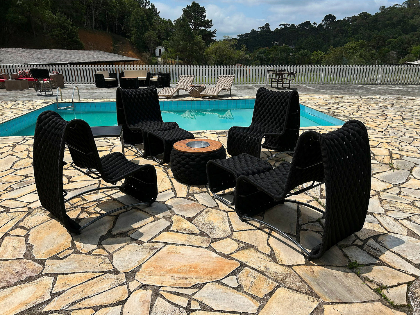 Conjunto Rennes em tricô náutico com mesa de centro e mesa auxiliar lateral de alumínio - Imagem 6