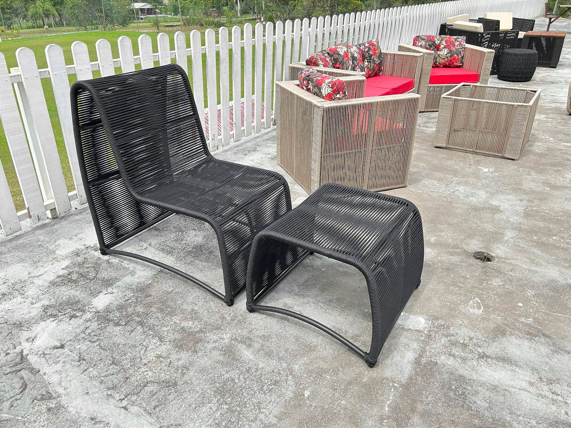 Poltrona Rennes slim com puff extensor em corda náutica e alumínio - Imagem 2